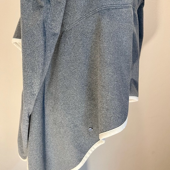 Lululemon Presence Of Mind Fleece Jacket in Polar Cream / Gray - Picture 4 of 12
